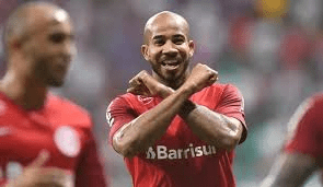 Top 100 Cup Back Pages (1st&nbsp;Round)